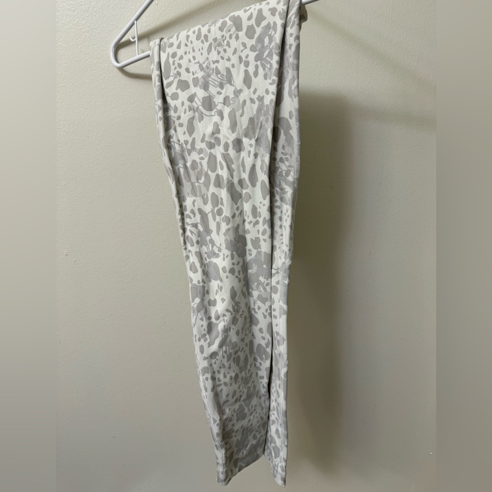 White Cheetah Luluemon Leggings!